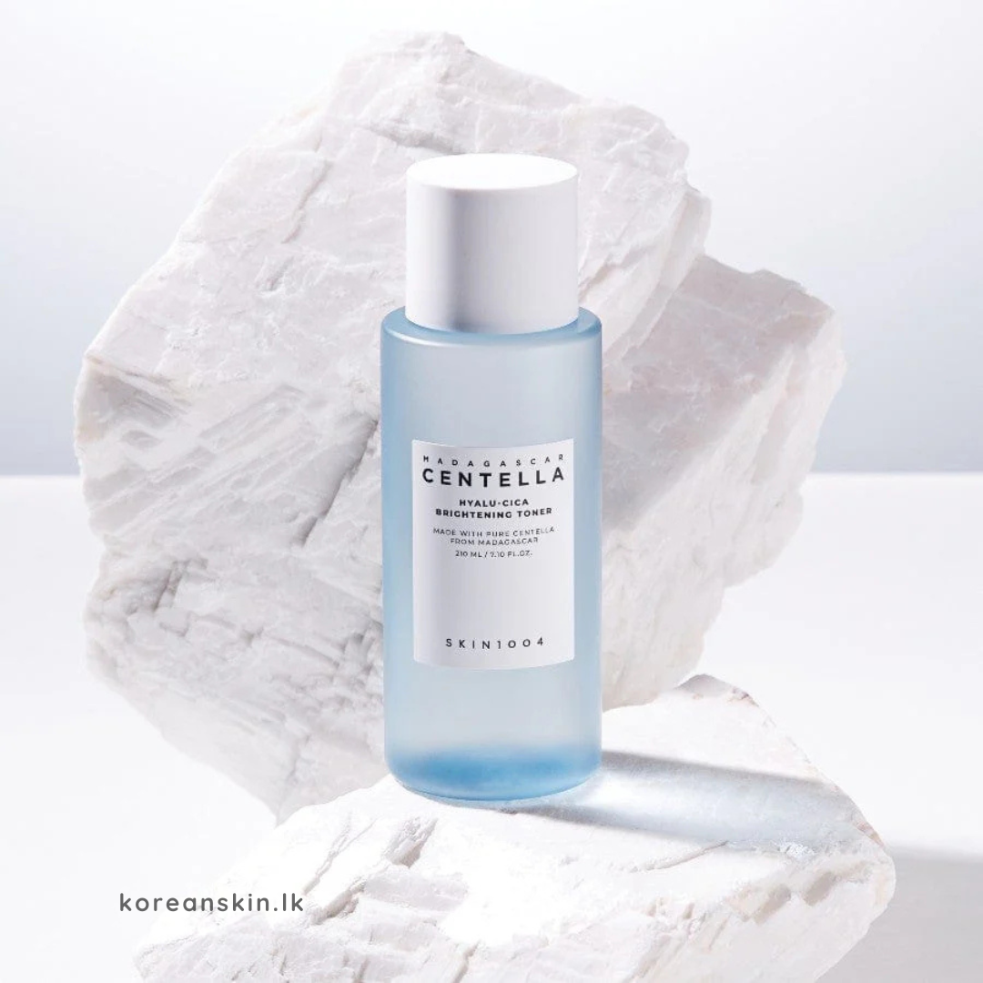 SKIN1004 Madagascar Centella Hyalu Cica Brightening Toner 210ml